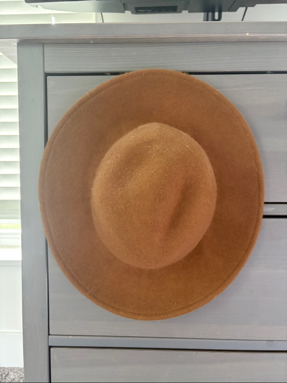 Classic Wide-Brim Felt Fedora Hat - Camel Brown